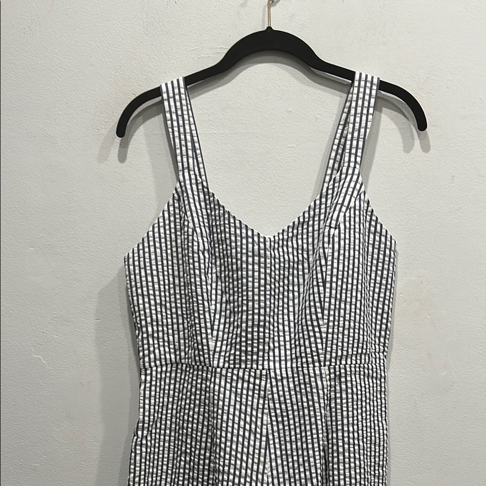 Amour Vert Taya Seersucker Wide Leg Jumpsuit Stripe Blue White Women's med NWT - Picture 3 of 9